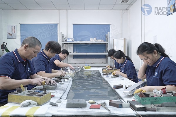 Manual polishing and measurement team